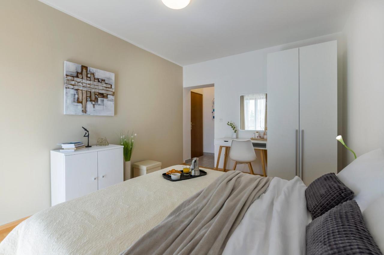 Apartments Antonio 梅杜林 外观 照片