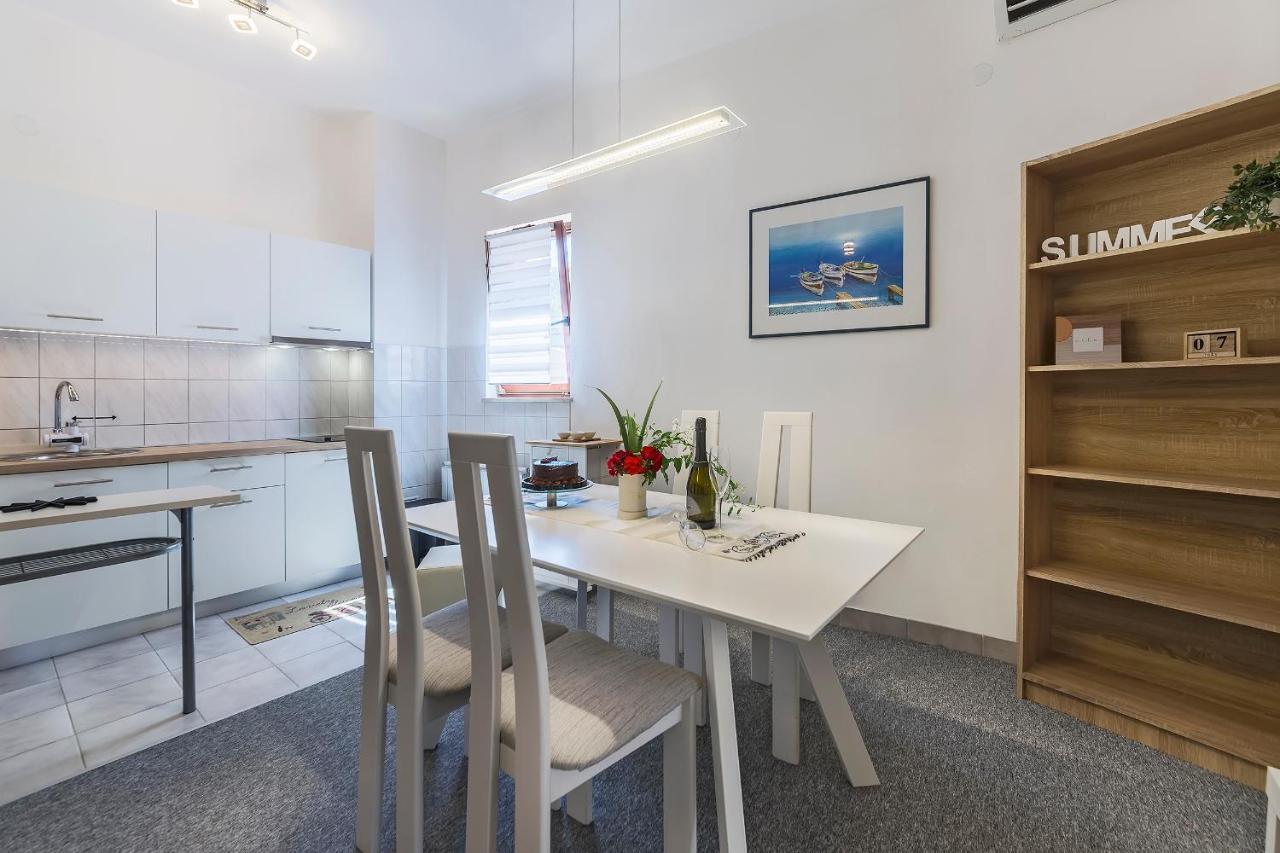 Apartments Antonio 梅杜林 外观 照片