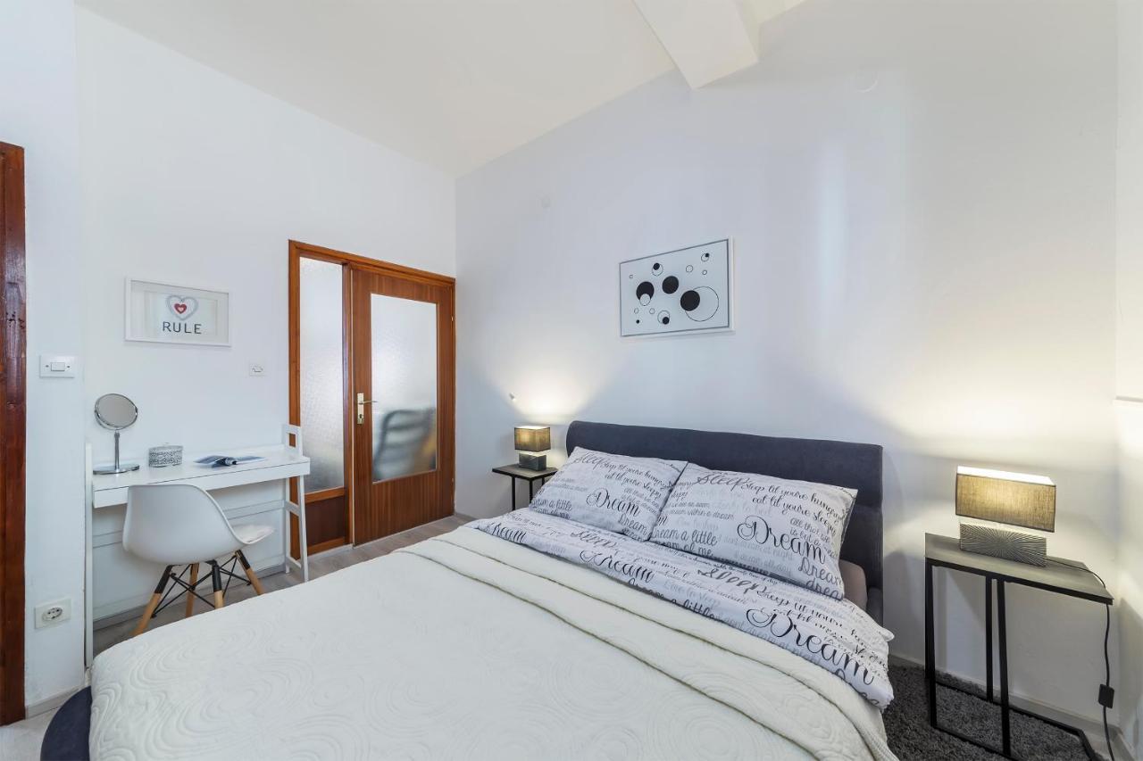 Apartments Antonio 梅杜林 外观 照片